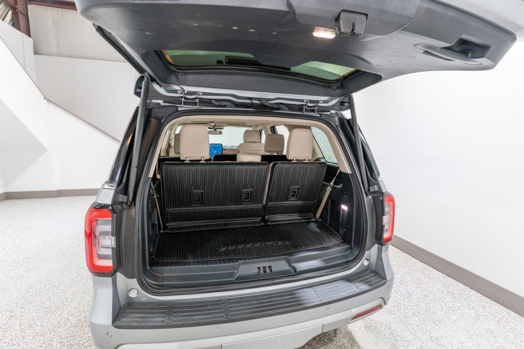 2024 Ford Expedition Image 37