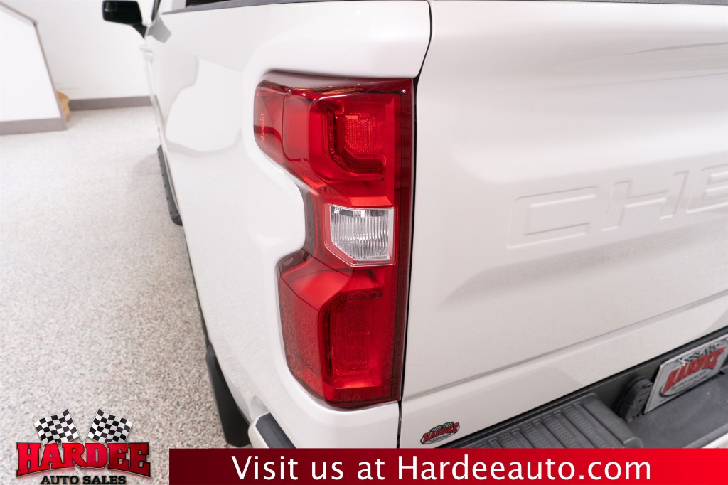 2023 Chevrolet Silverado 1500 Image 9