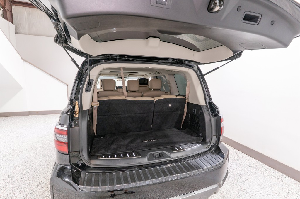 2022 Nissan Armada Image 38