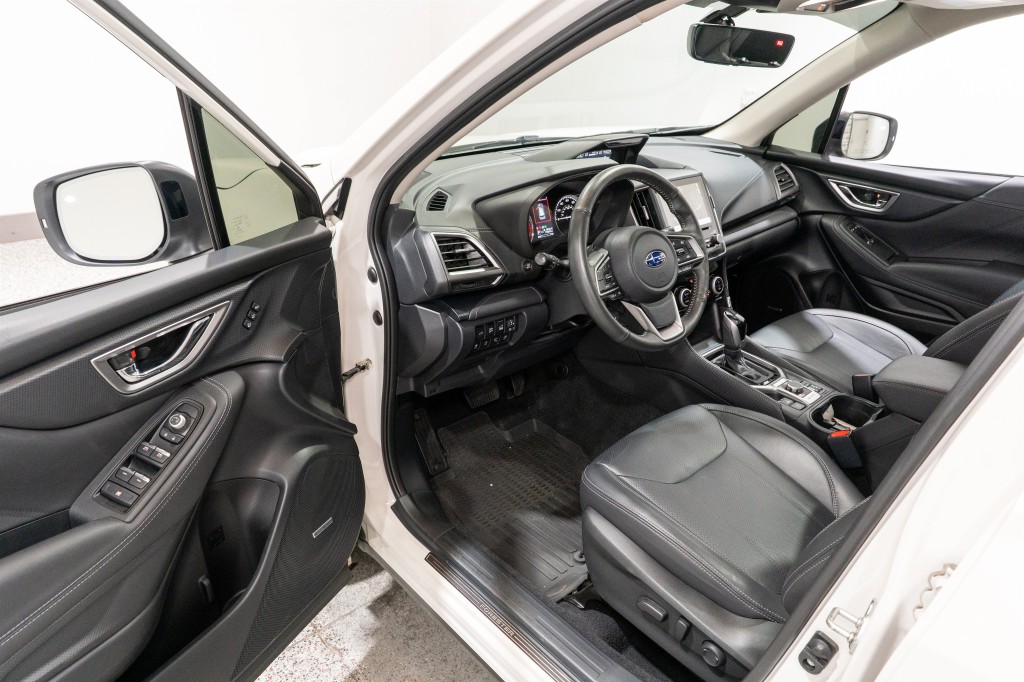2023 Subaru Forester Image 12