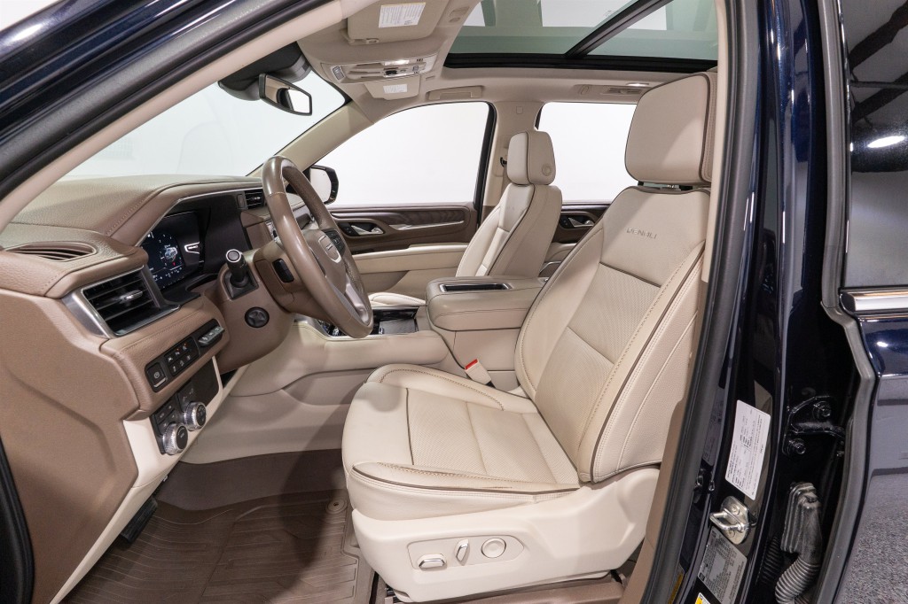 2023 GMC Yukon Image 16