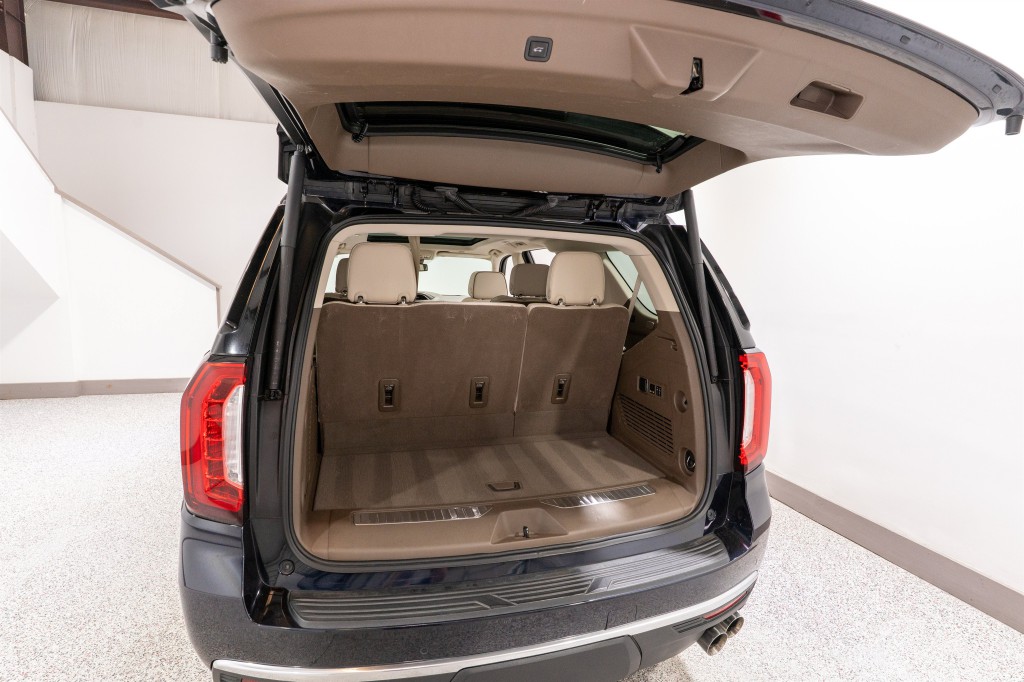 2023 GMC Yukon Image 36