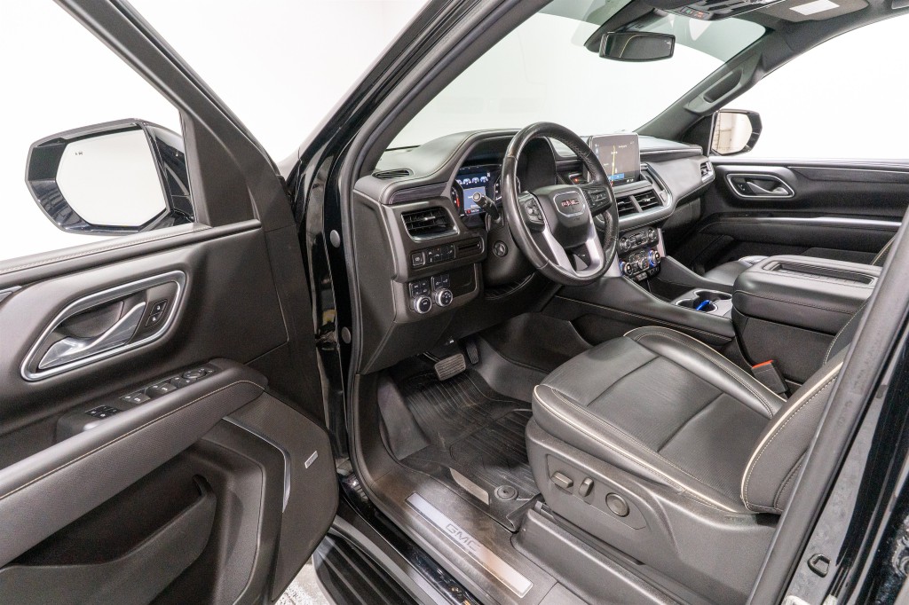 2021 GMC Yukon Image 12