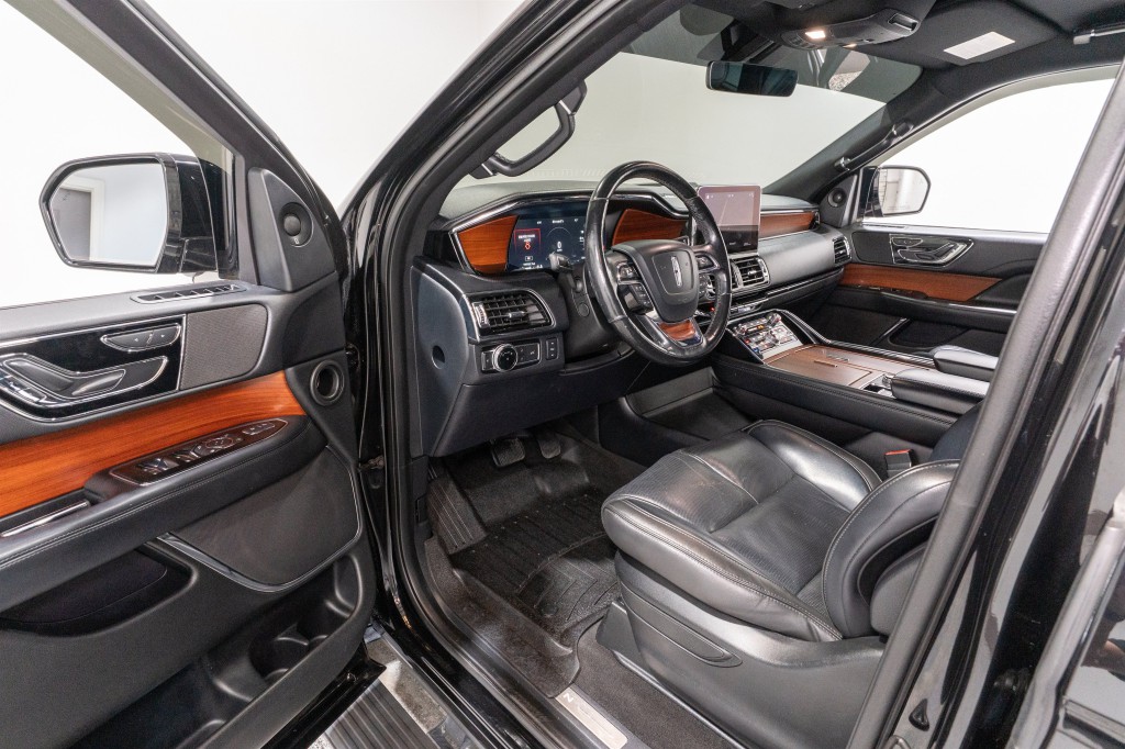 2018 Lincoln Navigator Image 13