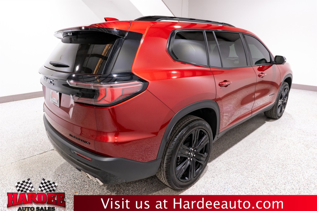 2026 GMC Acadia Image 5