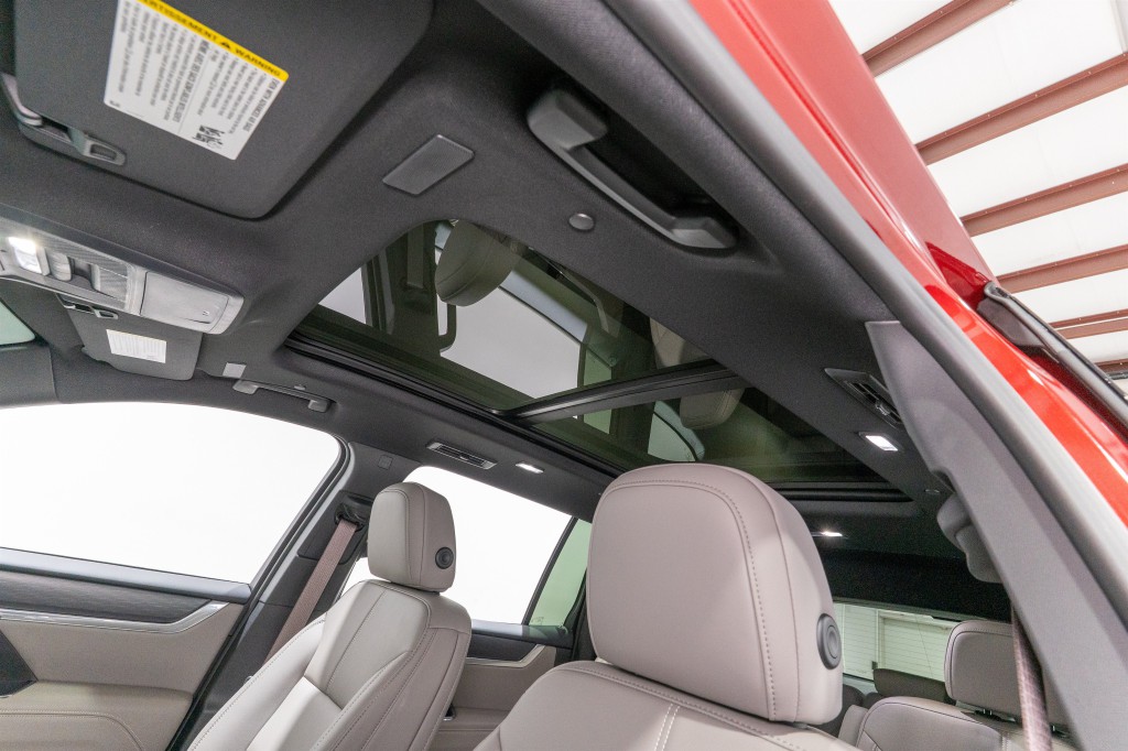 2026 GMC Acadia Image 16