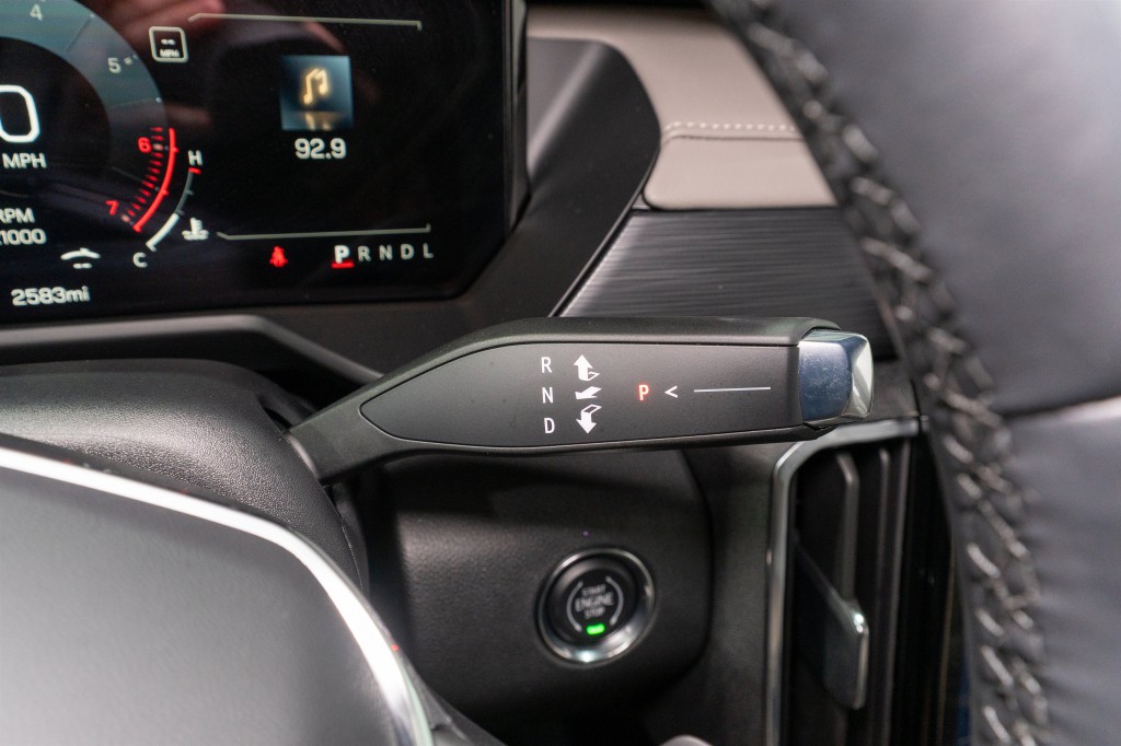 2026 GMC Acadia Image 27