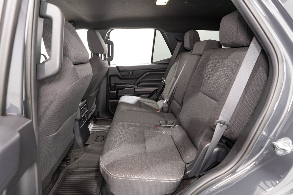 2025 Toyota 4Runner Image 30