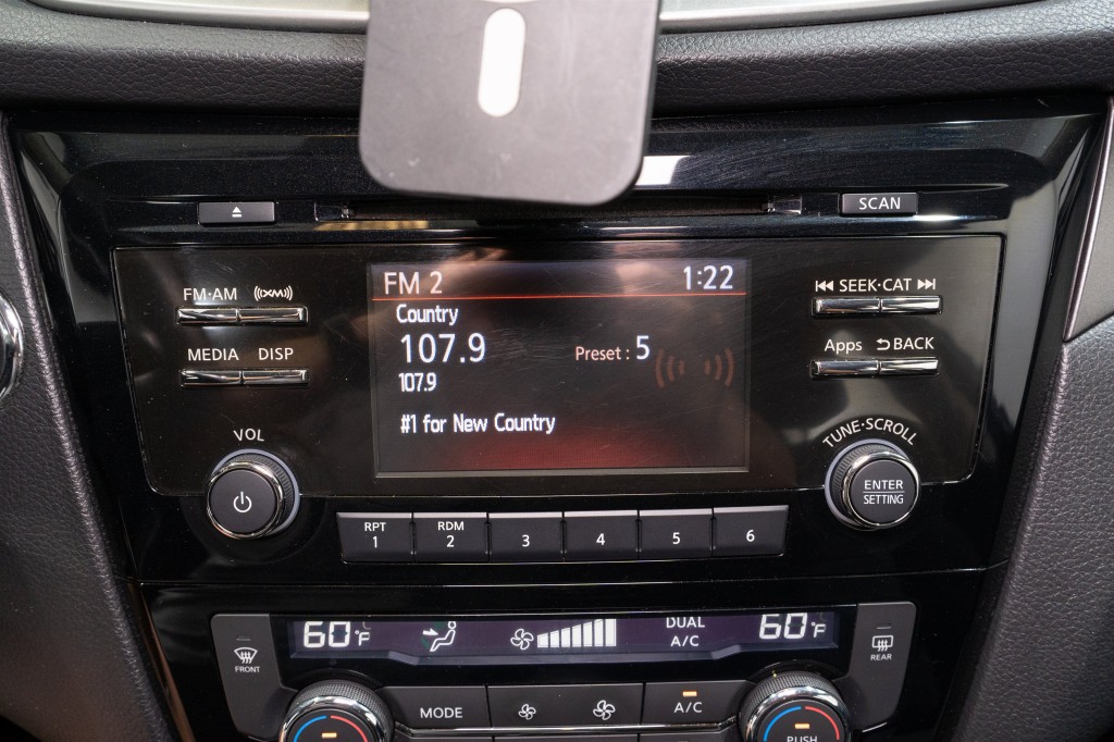 2016 Nissan Rogue Image 14