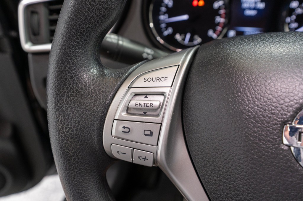 2016 Nissan Rogue Image 21