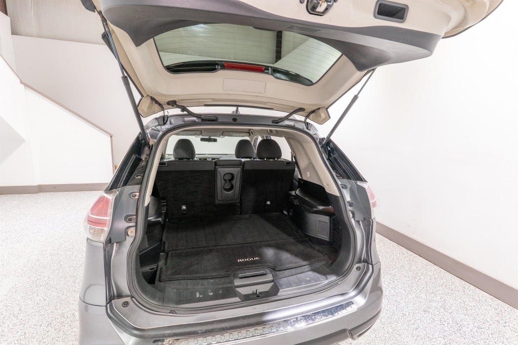 2016 Nissan Rogue Image 28