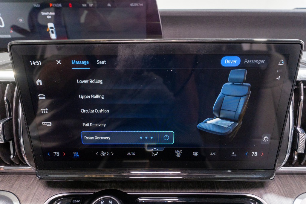 2025 Ford Expedition Image 19
