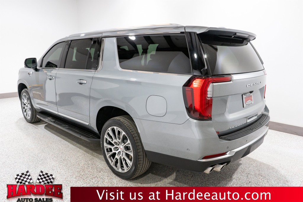 2025 GMC Yukon Image 3