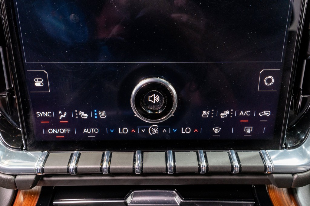 2025 GMC Yukon Image 20