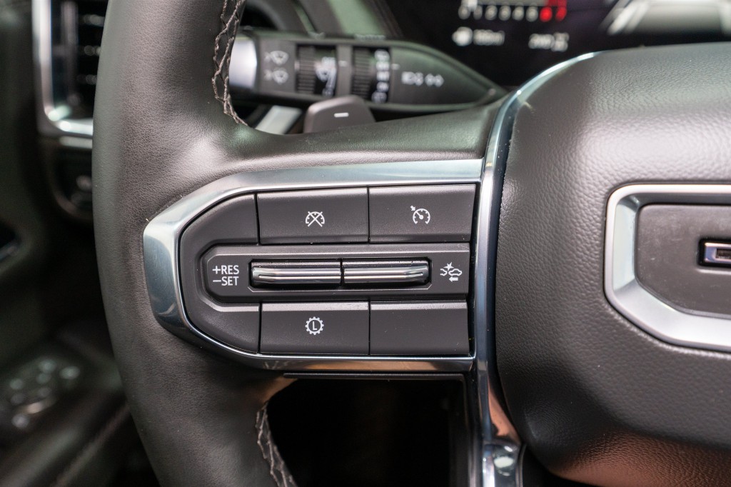 2025 GMC Yukon Image 24