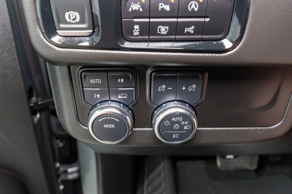 2025 GMC Yukon Image 29