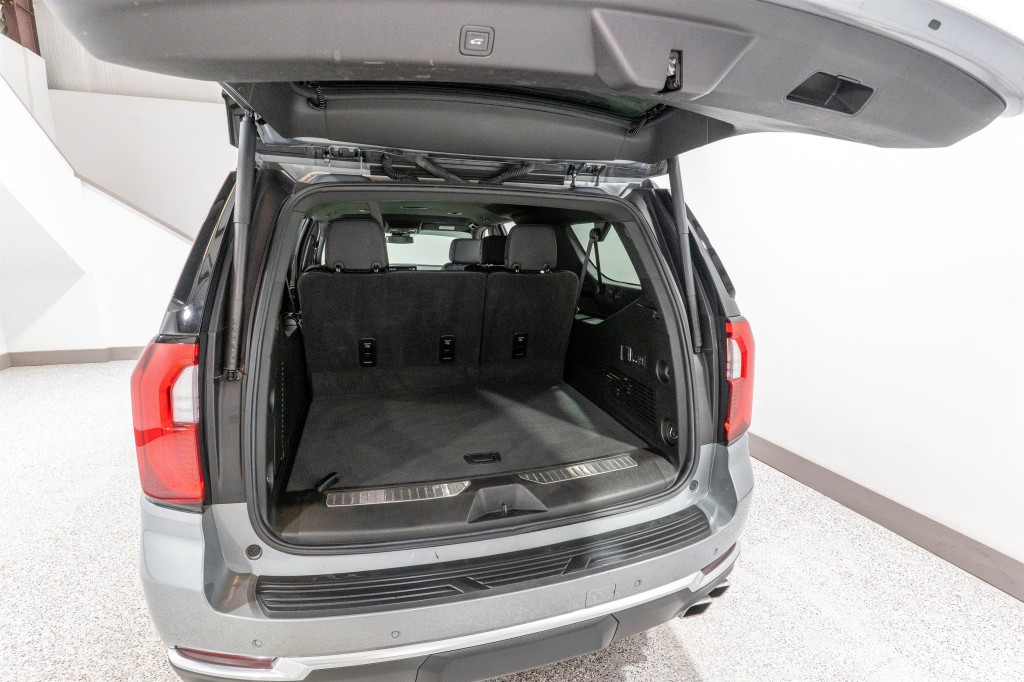 2025 GMC Yukon Image 32
