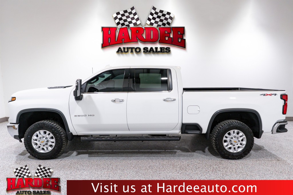 2024 Chevrolet Silverado 1500 Image 1