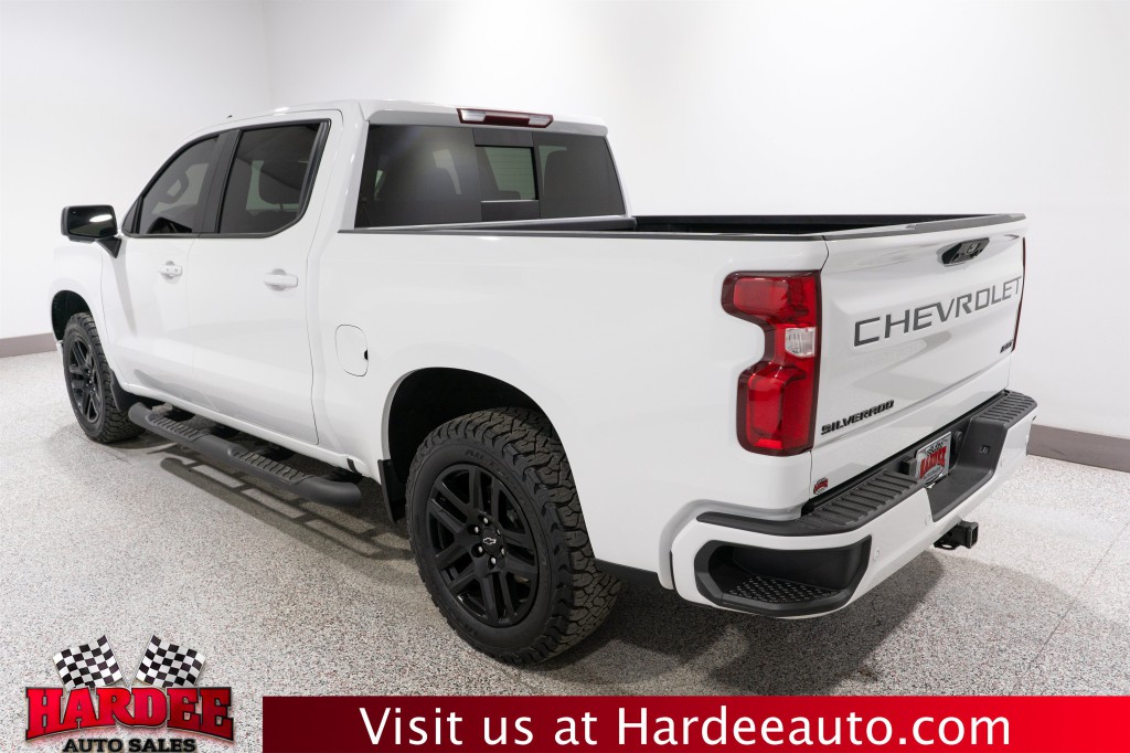 2024 Chevrolet Silverado 1500 Image 3