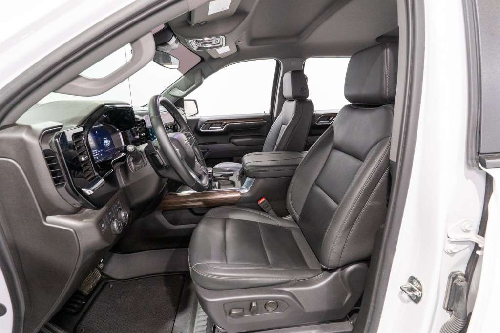2024 Chevrolet Silverado 1500 Image 16