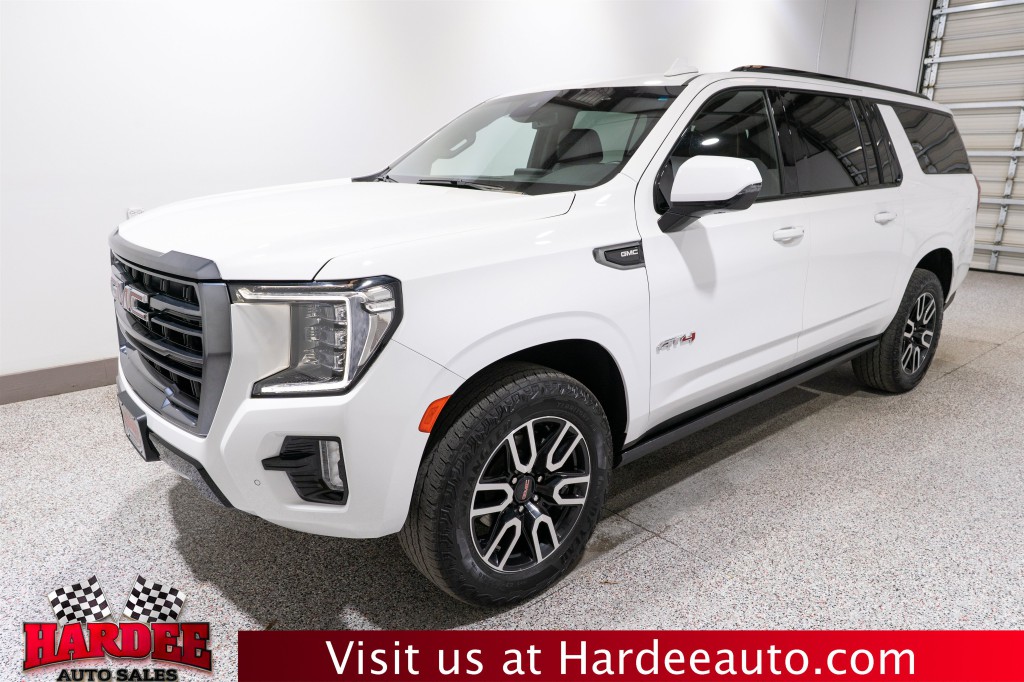 2023 GMC Yukon Image 2