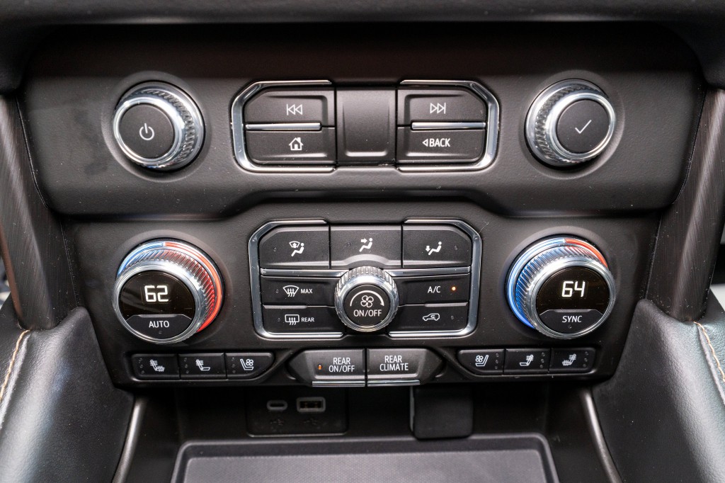2023 GMC Yukon Image 21