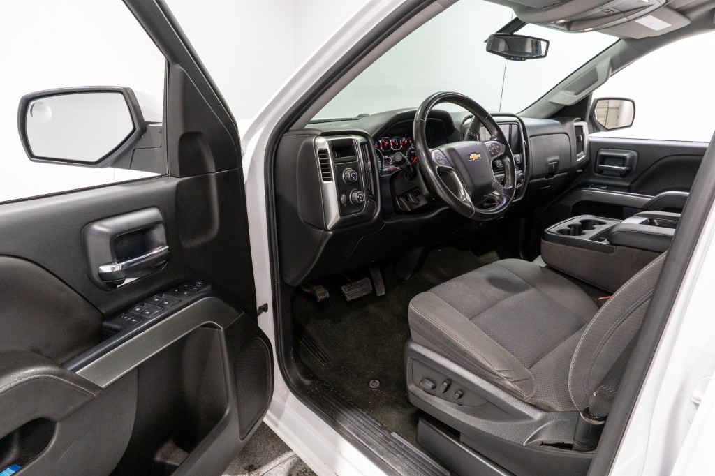 2018 Chevrolet Silverado 1500 Image 12