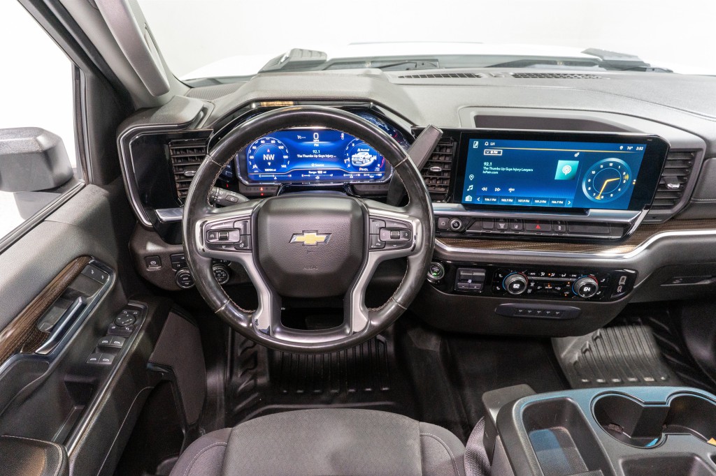 2024 Chevrolet Silverado 1500 Image 12