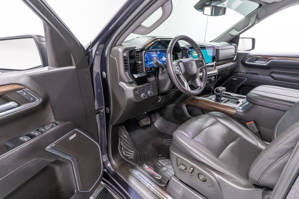 2023 Chevrolet Silverado 1500 Image 13