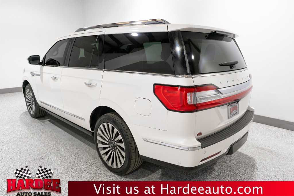 2019 Lincoln Navigator Image 3