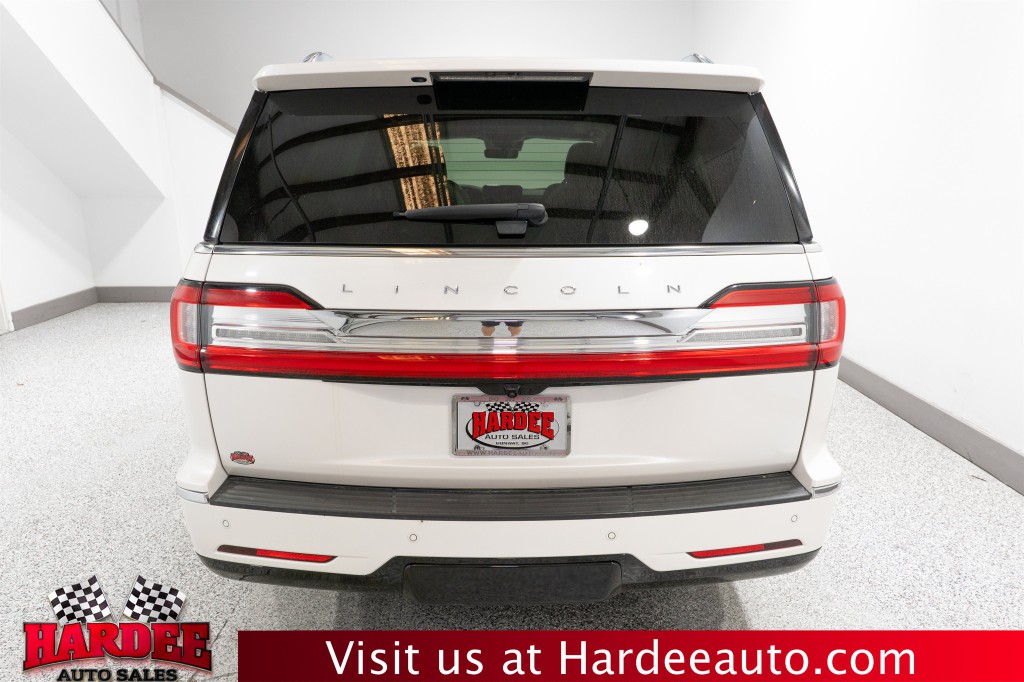 2019 Lincoln Navigator Image 4