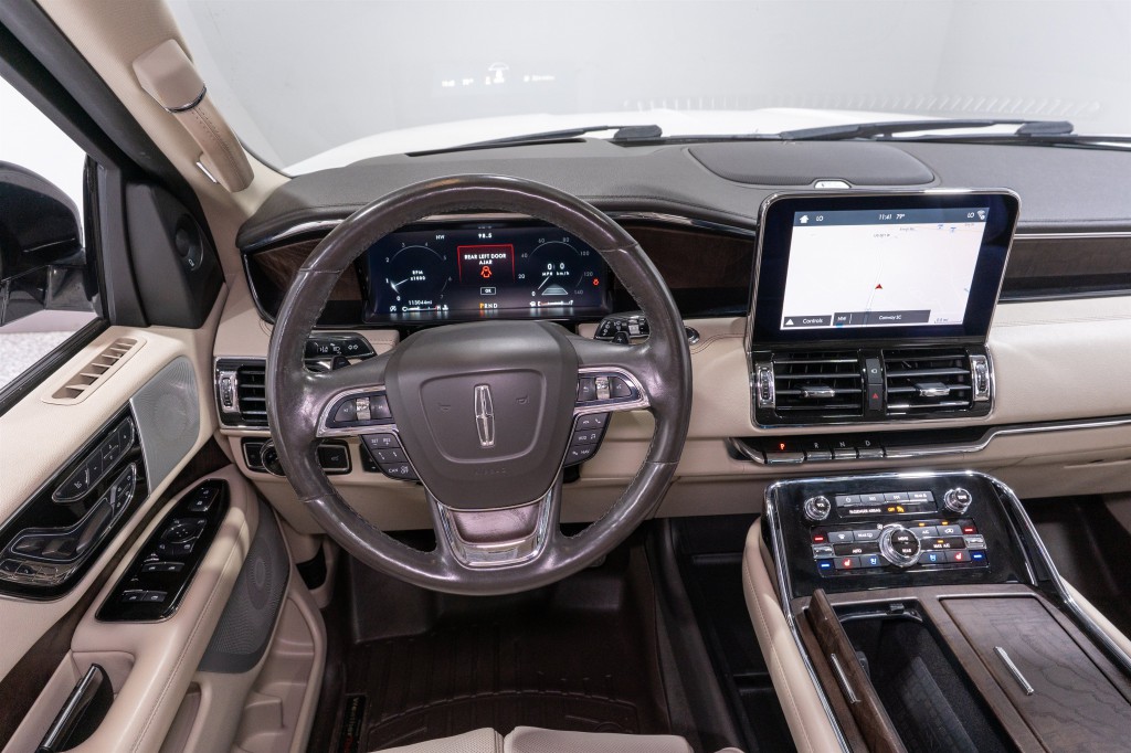 2019 Lincoln Navigator Image 12