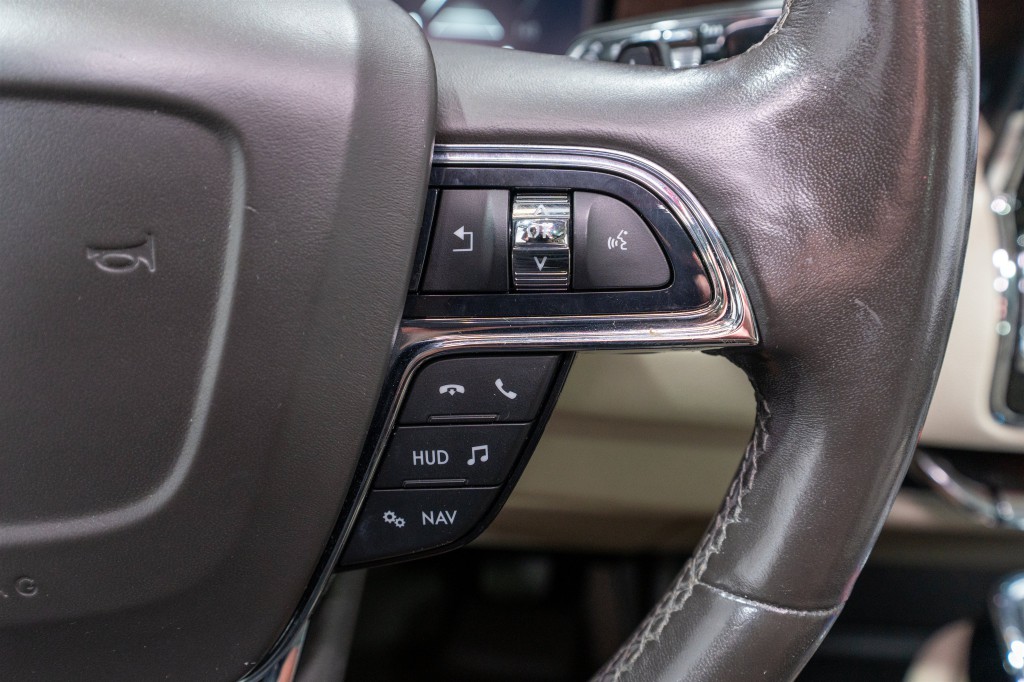 2019 Lincoln Navigator Image 28