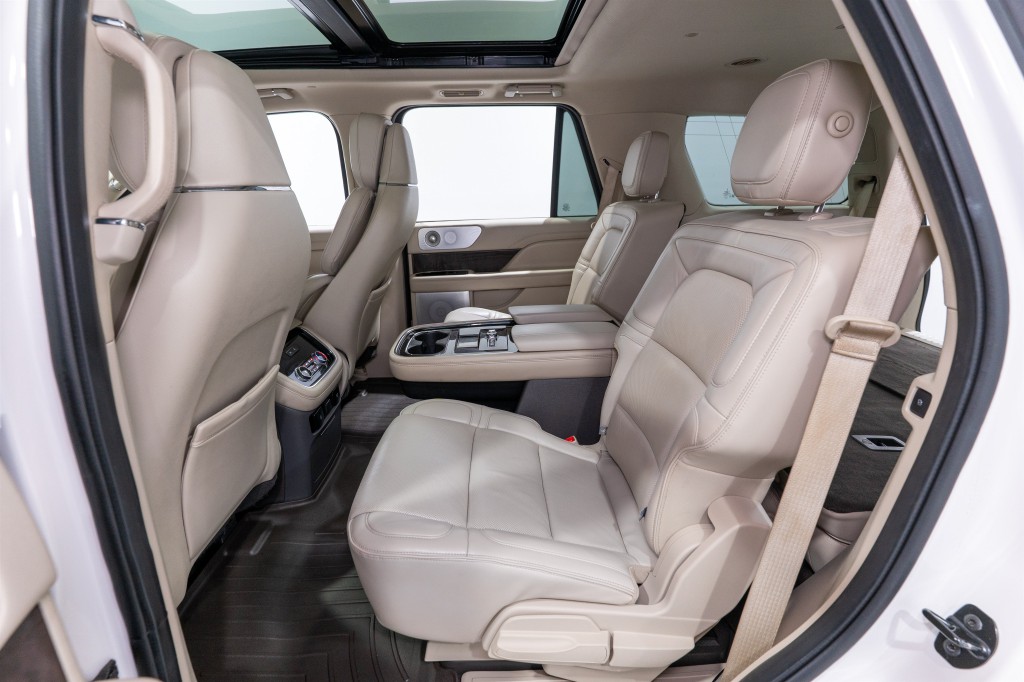 2019 Lincoln Navigator Image 33
