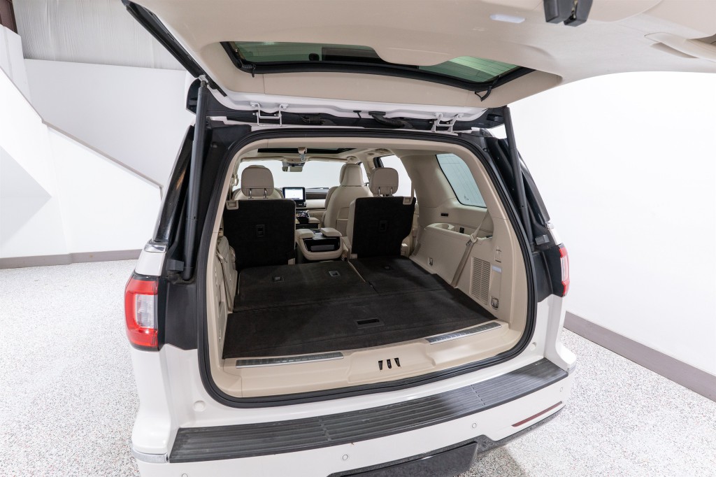2019 Lincoln Navigator Image 34