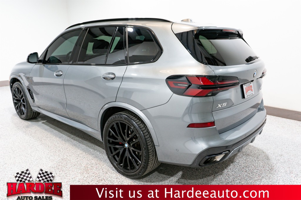 2024 BMW X5 Image 3