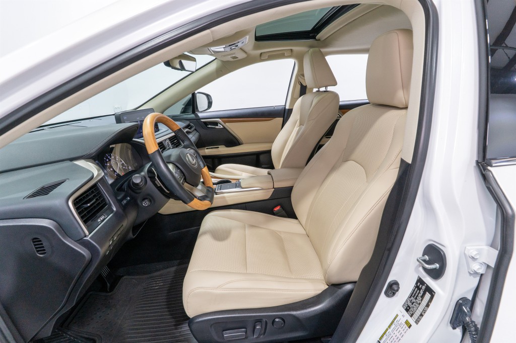 2021 Lexus RX Image 16