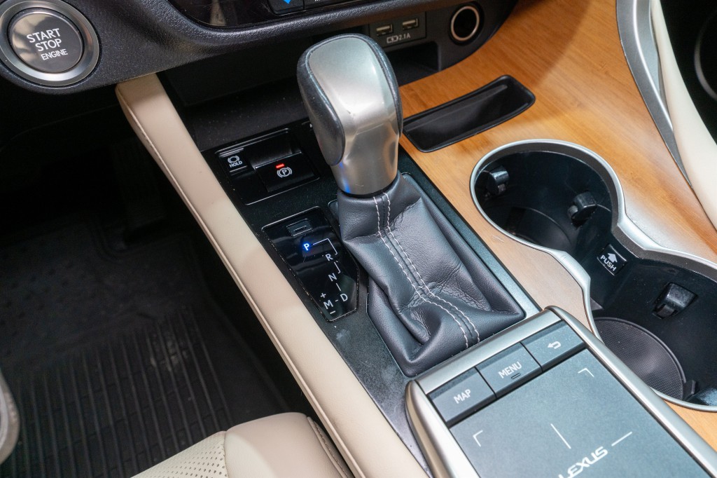 2021 Lexus RX Image 24