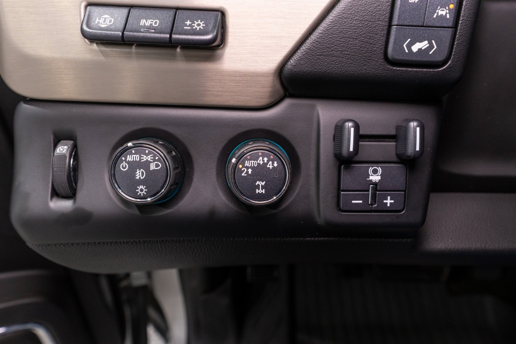 2018 GMC Yukon Image 32