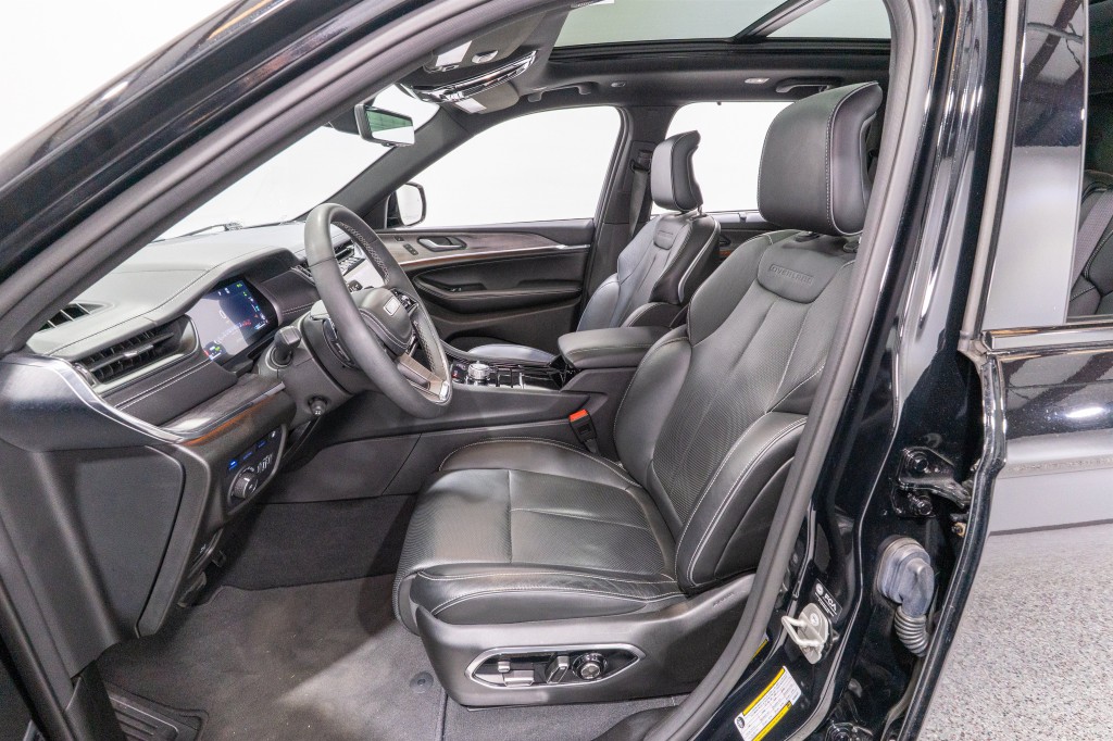 2023 Jeep Grand Cherokee Image 16