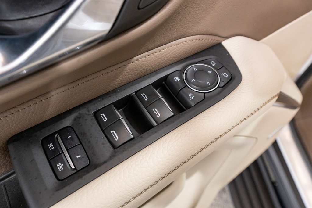 2023 GMC Yukon Image 15