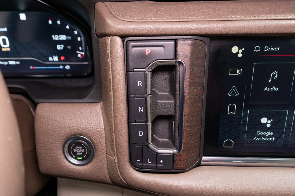 2023 GMC Yukon Image 27