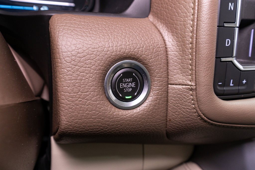 2023 GMC Yukon Image 32