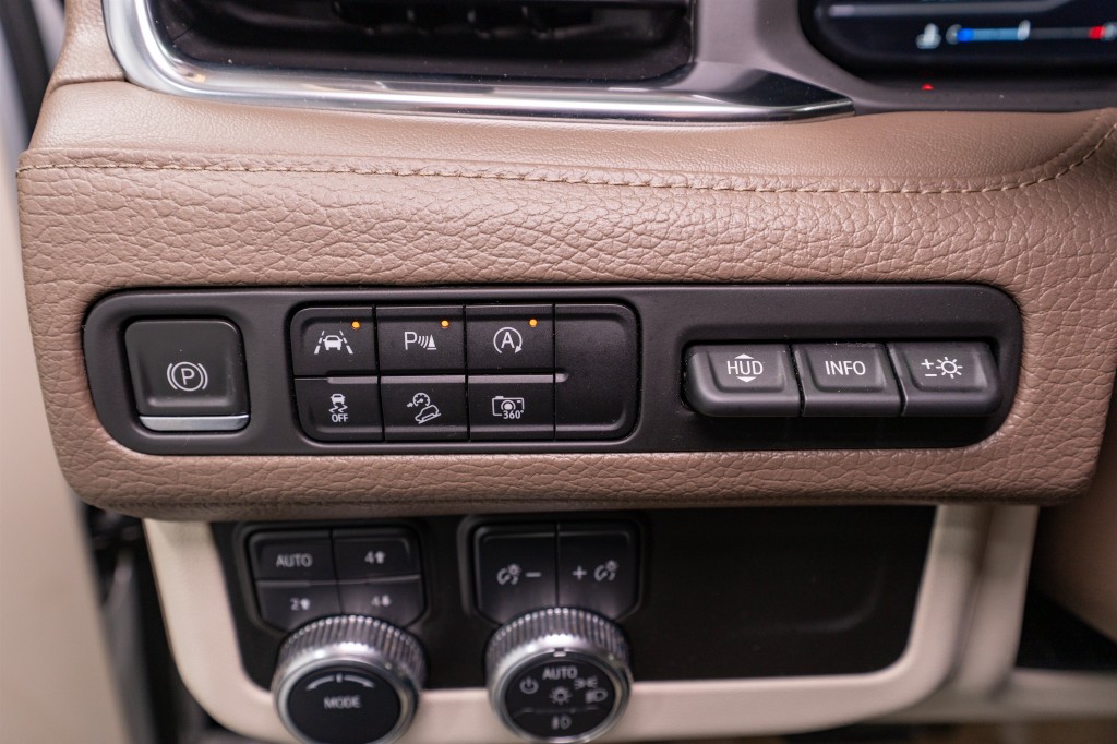2023 GMC Yukon Image 33