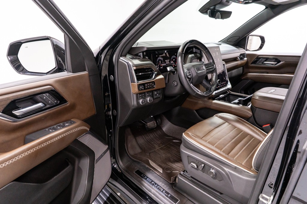 2026 GMC Yukon Image 13