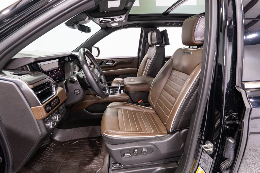 2026 GMC Yukon Image 17