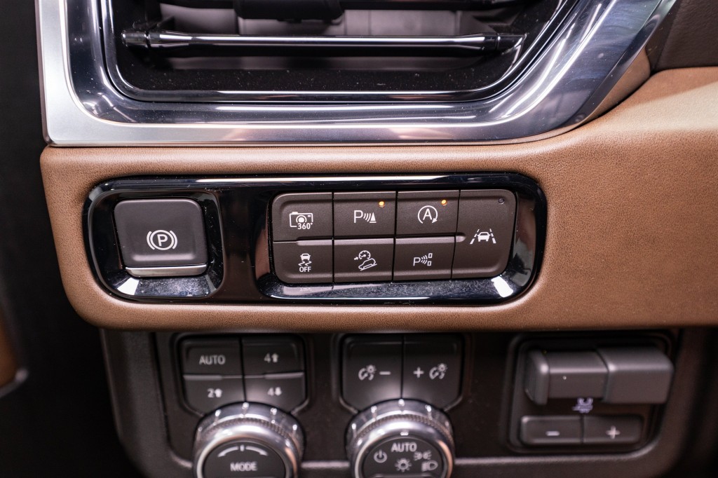 2026 GMC Yukon Image 33