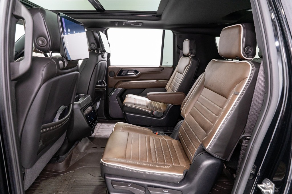 2026 GMC Yukon Image 35