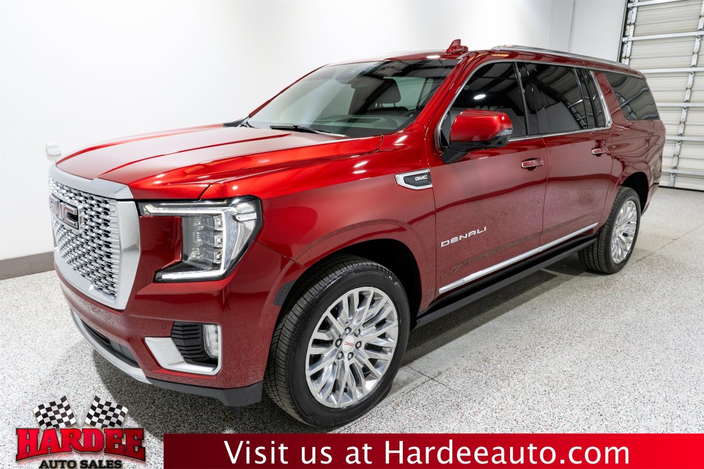 2023 GMC Yukon Image 2