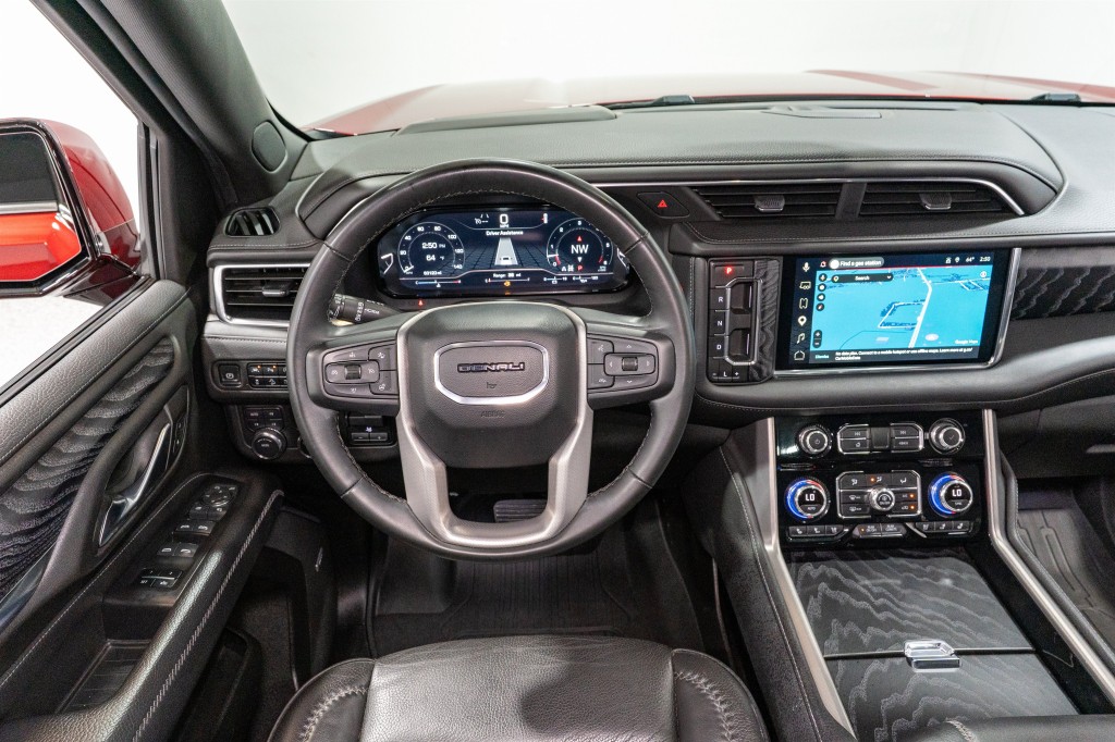 2023 GMC Yukon Image 12